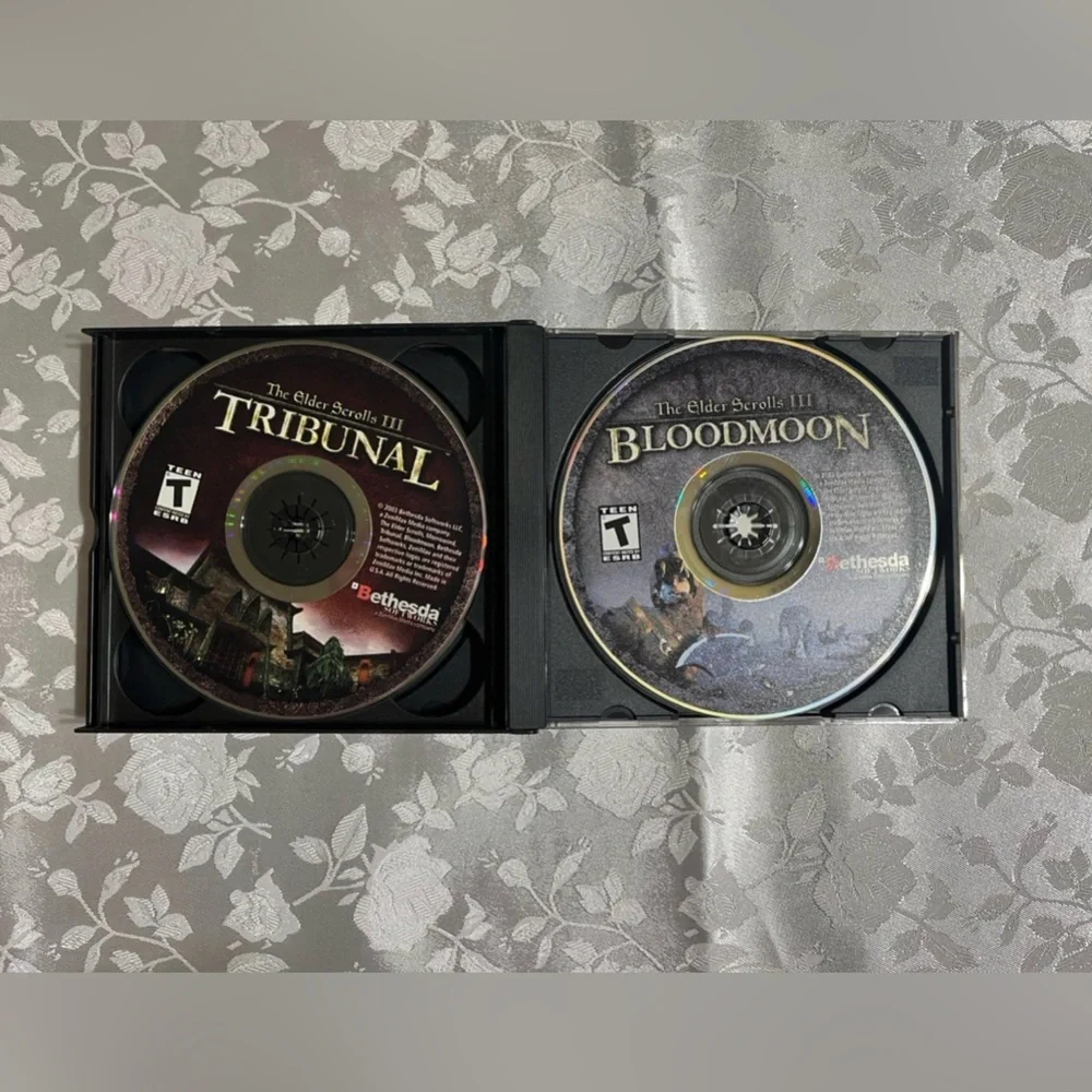 The Elder Scrolls 3 III Morrowind Game of the Year PC 4 Discs VINTAGE MORROWIND!